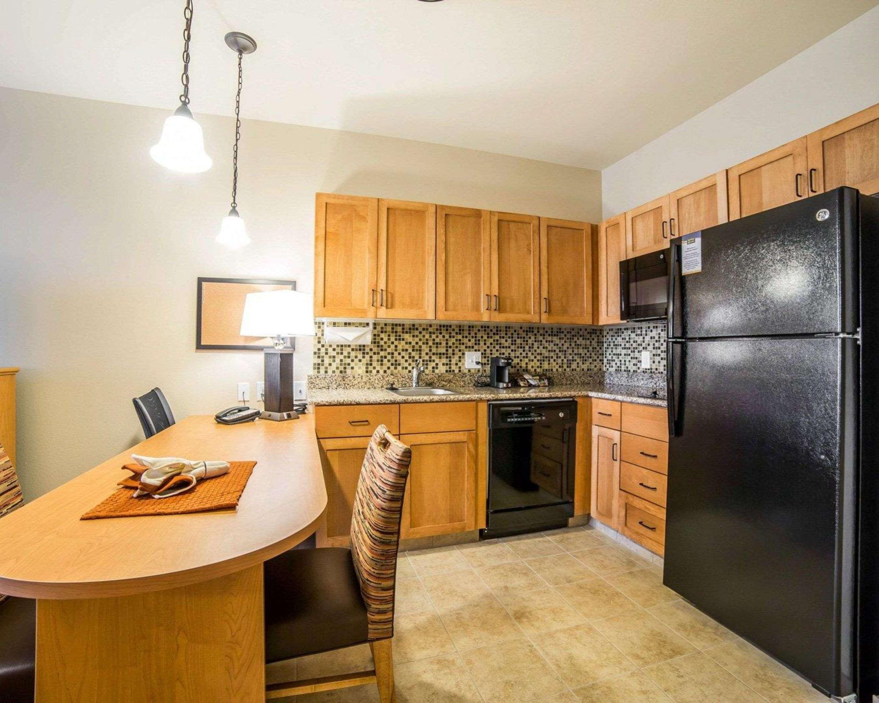Mainstay Suites Sidney - Medical Center Dış mekan fotoğraf