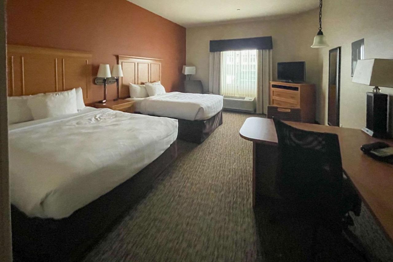 Mainstay Suites Sidney - Medical Center Dış mekan fotoğraf